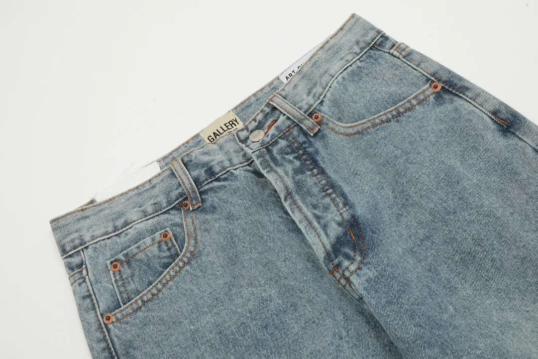 #8019 P250💰 GALLERY DEPT. Denim splicing flames🔥flare pants washed and distressed spliced jeans -Original purchase and pattern making to truly restore the ultimate vintage texture -Original hardware accessories, washed and other elevators, QR code analysis are all purchased from the original factory, with high degree of restoration, you are welcome to compare with a certain product ~ -Three-dimensional version Loose and comfortable, not picky about the figure, taller and slimmer, factory Seiko, original factory quality control, same style for men and women, can be matched with couples Versatile recommendation: must-have jeans for all seasons Color: blue Size: S-XXL (28-36)